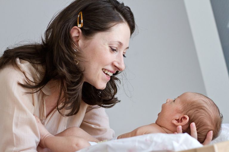 طفل حديث الولادة طفل حديث الولادة - تعبيرية