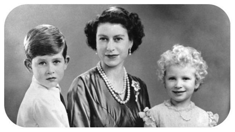 الملكة إليزابيث في فيلم "التتويج"