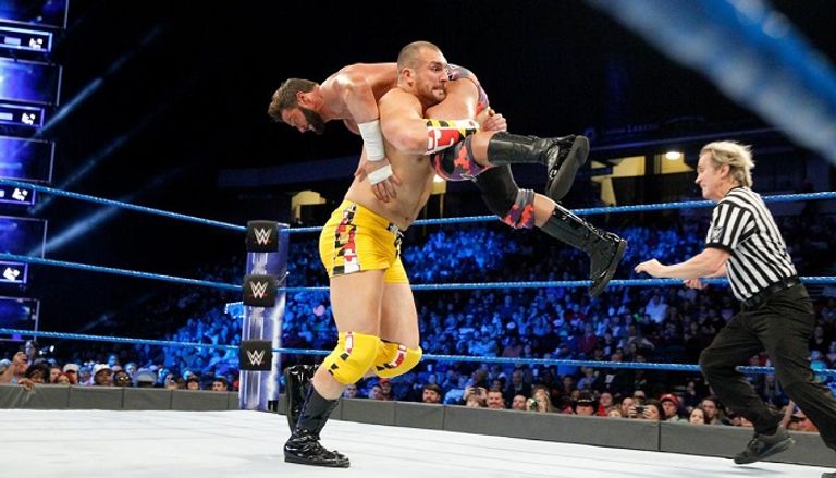 الحكم يعلن فوز موجو رولي