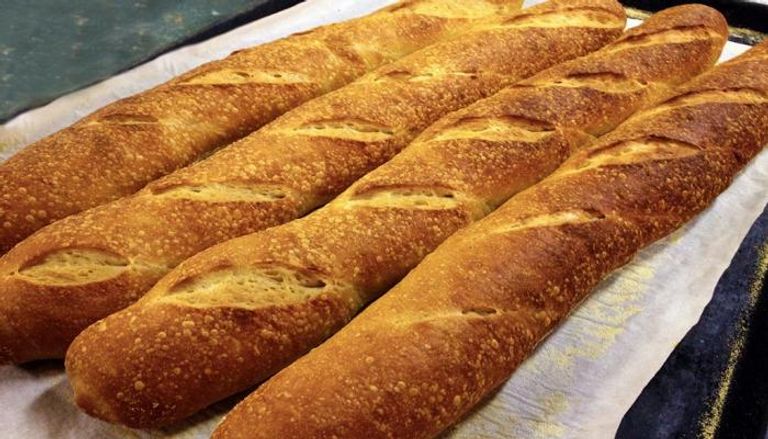 الخبز الفرنسي الطويل 