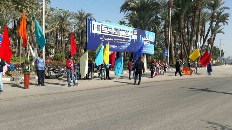 750 لافتة وجدارية بالأقصر المصرية استعداداً لماراثون زايد الخيري