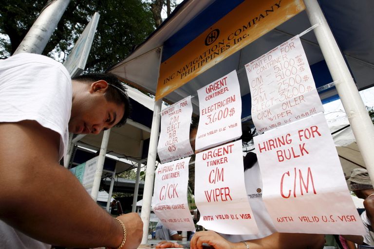 البحث عن الفرصة دائما يبدد اليأس