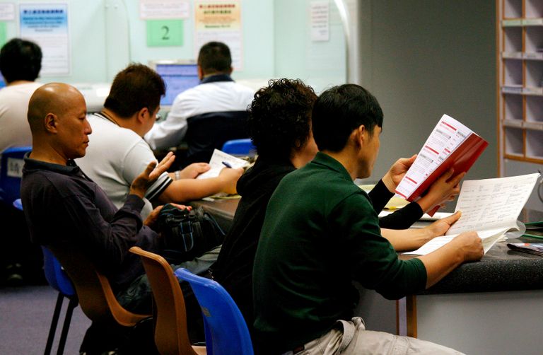 البحث عن الفرصة دائما يبدد اليأس