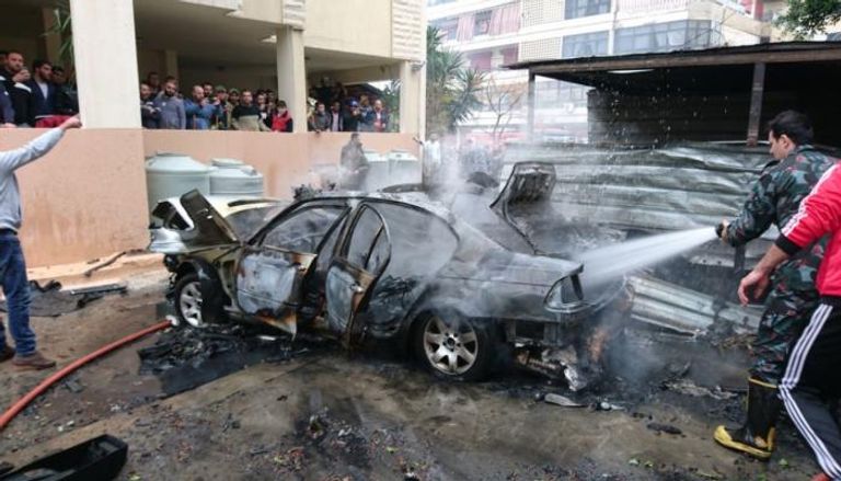 صورة تداولتها وسائل إعلام لبنانية لسيارة القيادي بحماس عقب تفجيرها