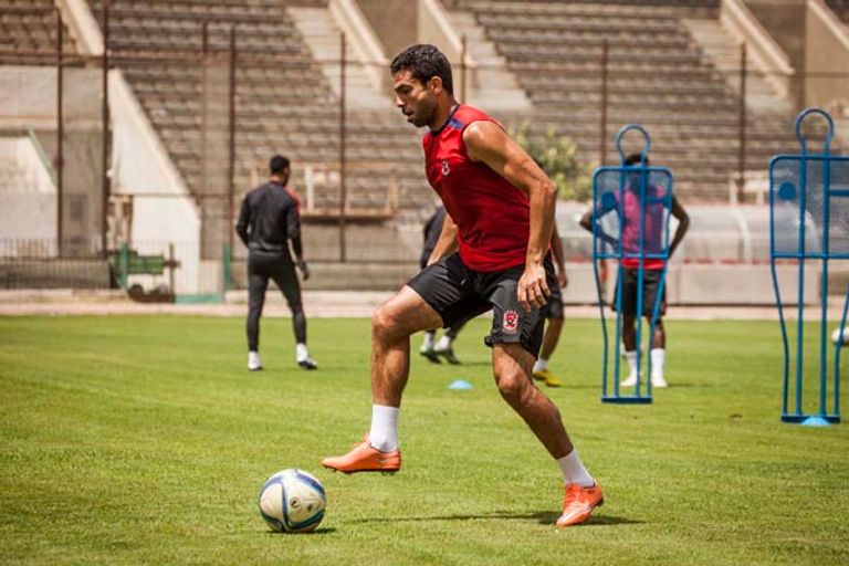 أحمد فتحي لاعب الأهلي حسام عاشور قائد الأهلي