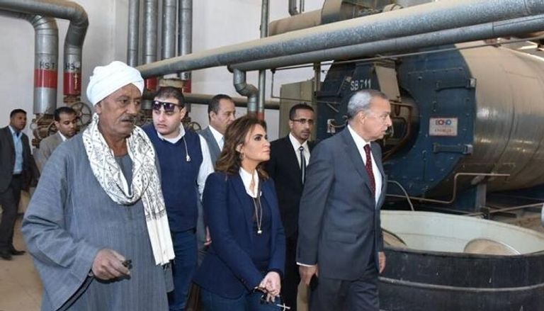 وزيرة الاستثمار تزور أحد المصانع المتوقفة بصعيد مصر
