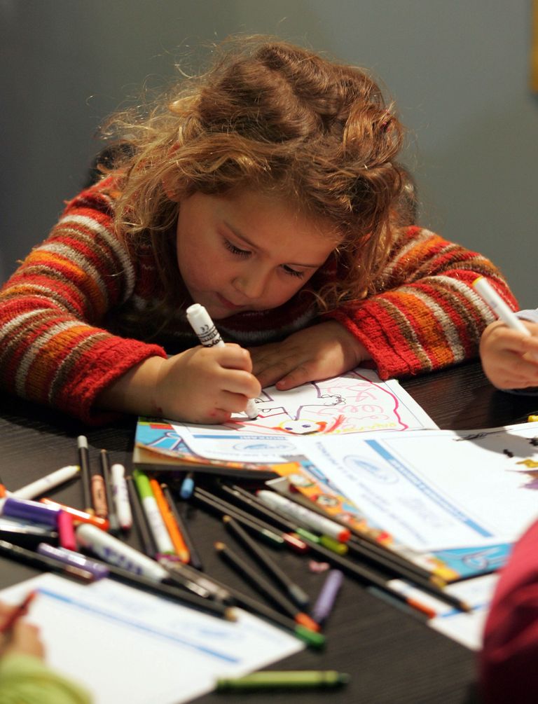 صعوبة التعبير وقلة التركيز من آثار تأخر التعلم