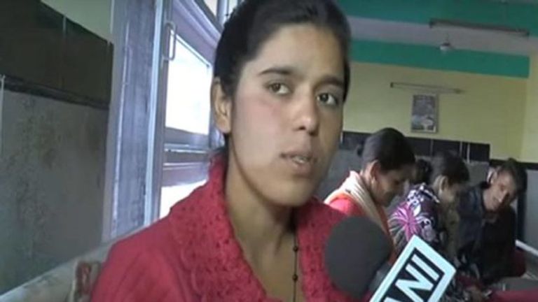 مانيشا تتحدث عن حوادثها مع اللدغات خلال إحدى المقابلات