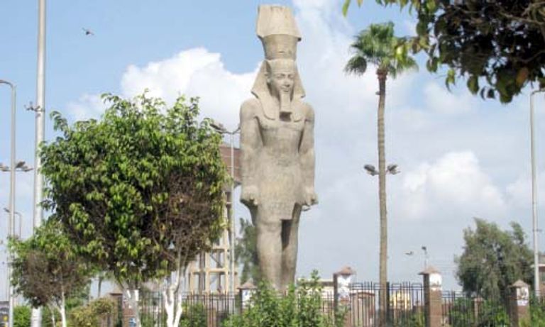 الملك رمسيس الثاني ينتقل إلى البهو العظيم نهاية الشهر