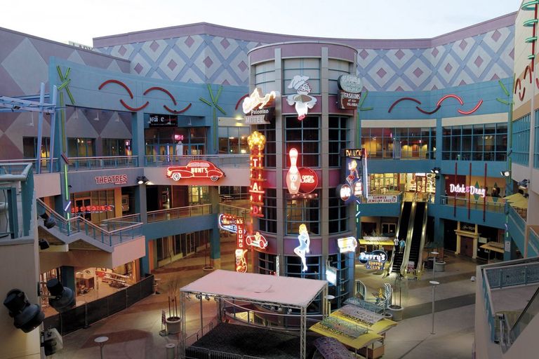 فرع لدجاج كنتاكي في لوس أنجلوس الأمريكية