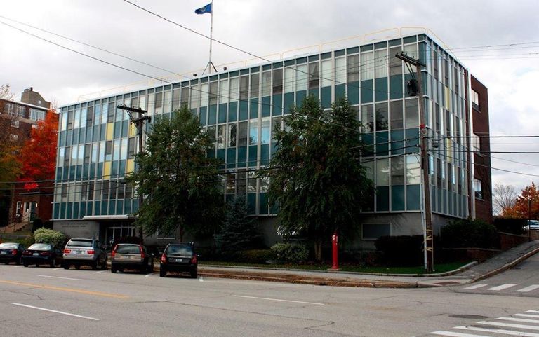 فرع لدجاج كنتاكي في لوس أنجلوس الأمريكية