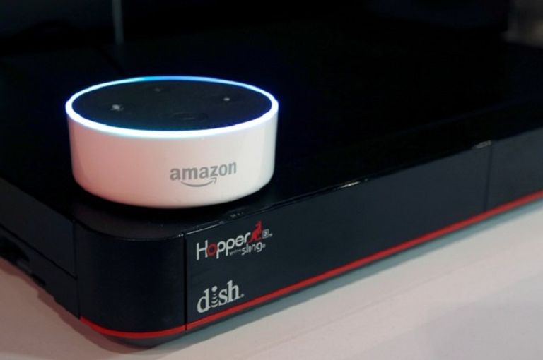 صناديق أمازون مكدسة للتسليم في مانهاتن - رويترز