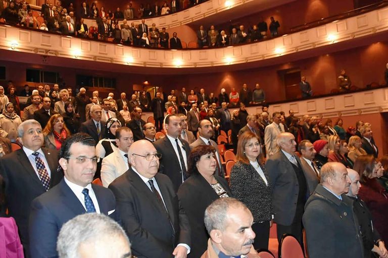 وزير الثقافة المصرية على رأس الحضور الفنانون المشاركون في الاحتفالية