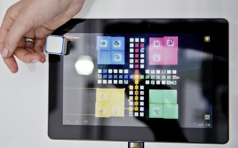 الاستخدام الخاطئ للحاسب يضر بالصحة - تعبيرية