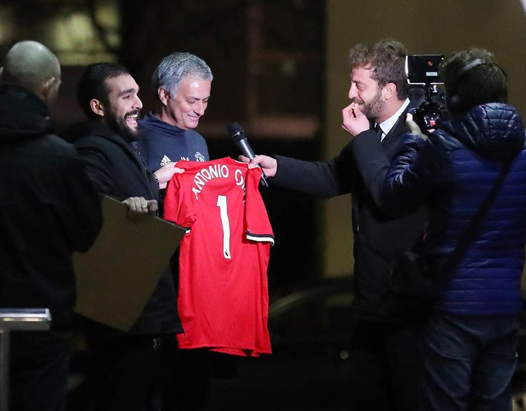 "مقلب" إيطالي لمورينيو جوزيه مورينيو - مدرب مانشستر يونايتد