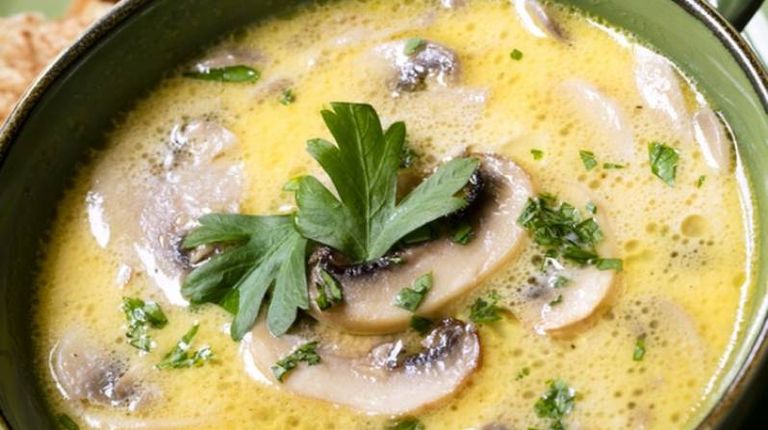 شوربة الفطر بلسان العصفور شوربة الفطر