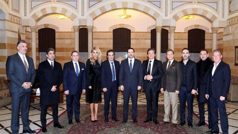 موسيقيون ونجوم غناء مع سعد الحرير ي سعد الحريري في السراي الحكومي