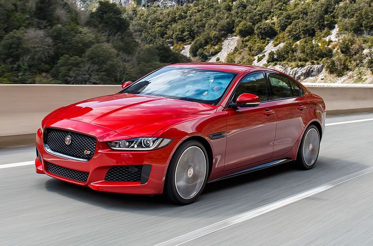 جاكوار XE 2018