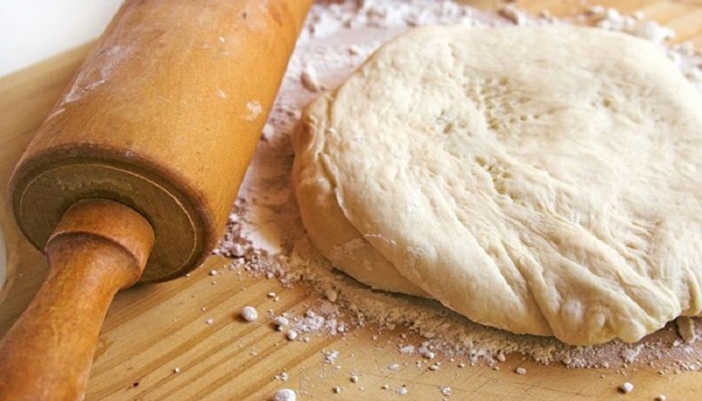 إعداد العجينة يستغرق وقتاً ومجهوداً كبيرين طريقة عمل عجينة