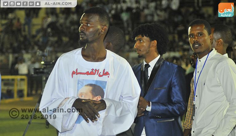 عشاق "الحوت" ما زالوا أوفياء لذكراه