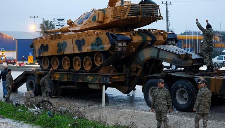 القوات التركية تقوم بعملية إنزال على الحدود السورية