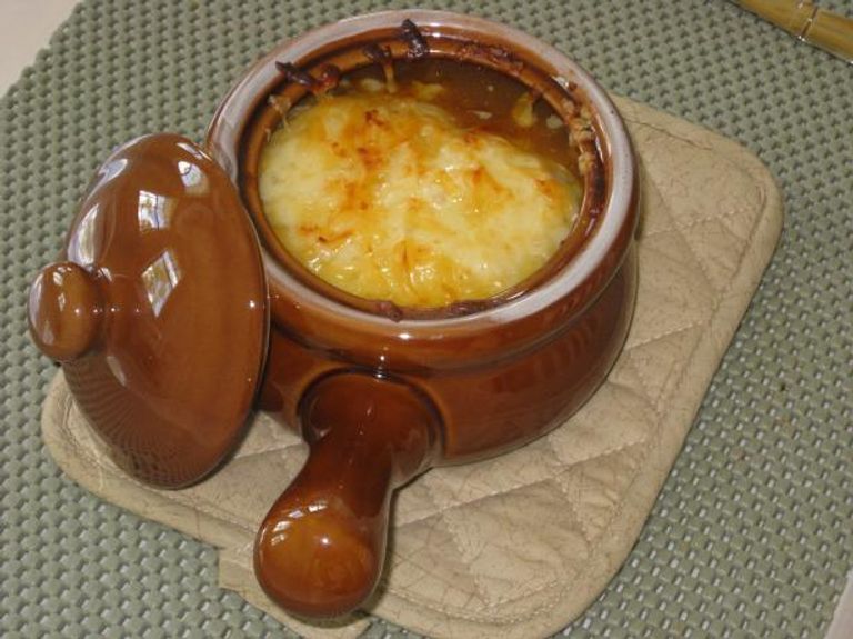 شوربة البصل على الطريقة الفرنسية