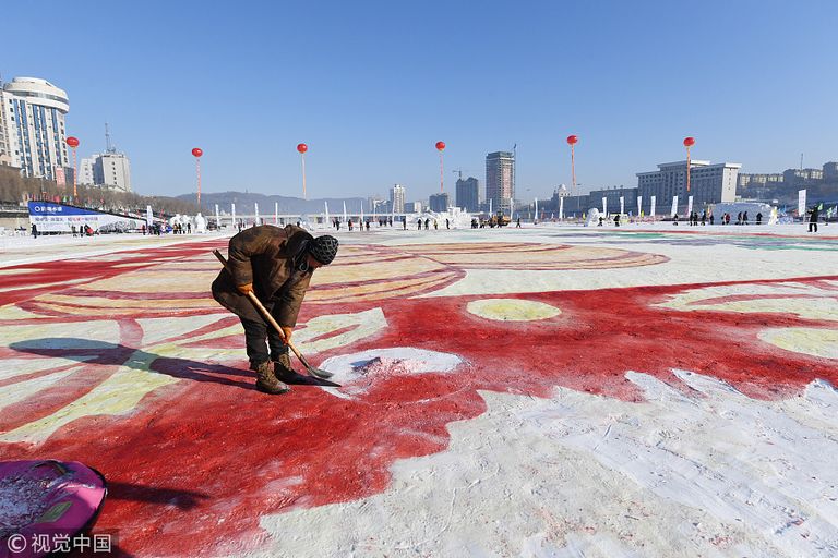 أكبر لوحة ثلجية في العالم في الصين