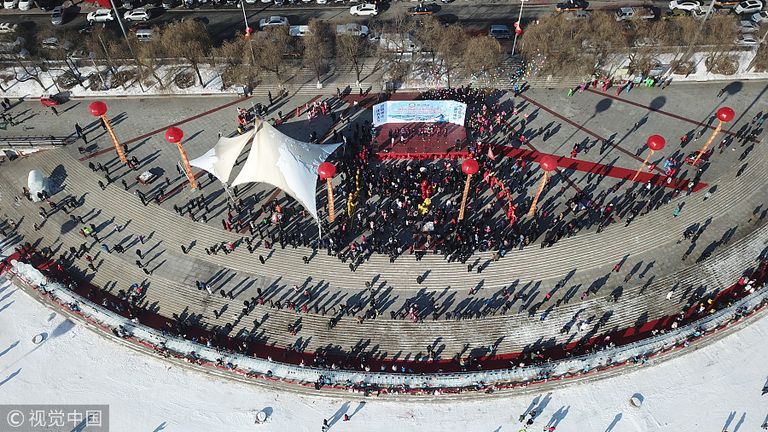 أكبر لوحة ثلجية في العالم في الصين