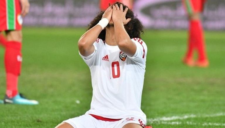 عمر عبدالرحمن لاعب المنتخب الإماراتي
