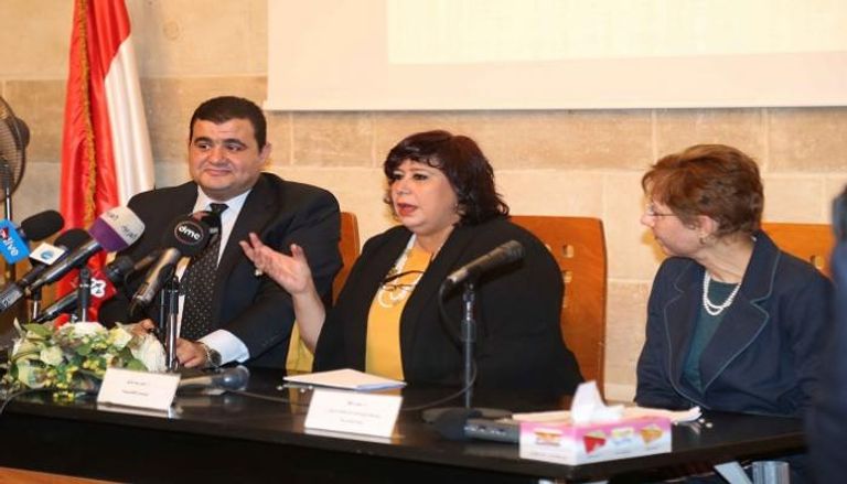 وزيرة الثقافة المصرية تلقي كلمتها بدار الكتب