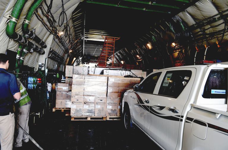 بعض شحنات المساعدات الإماراتية