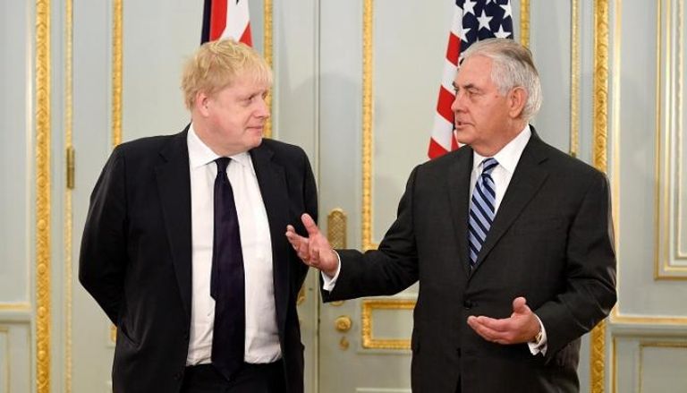  وزير الخارجية الأمريكي ريكس تيلرسون ونظيره البريطاني بوريس جونسون 