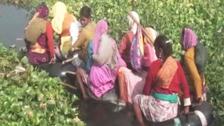 نساء هنديات يواجهن خطر الموت يوميا