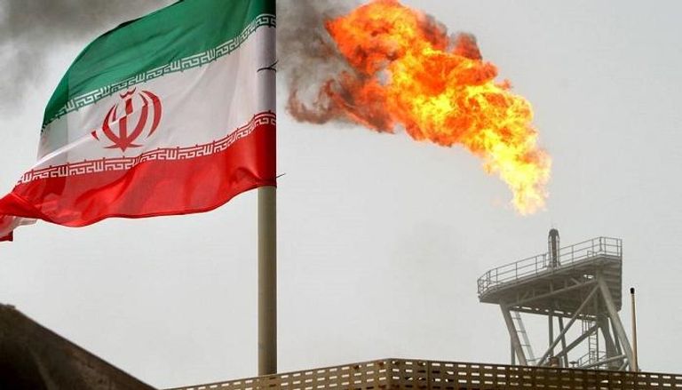 نهب إيرادات نفط إيران