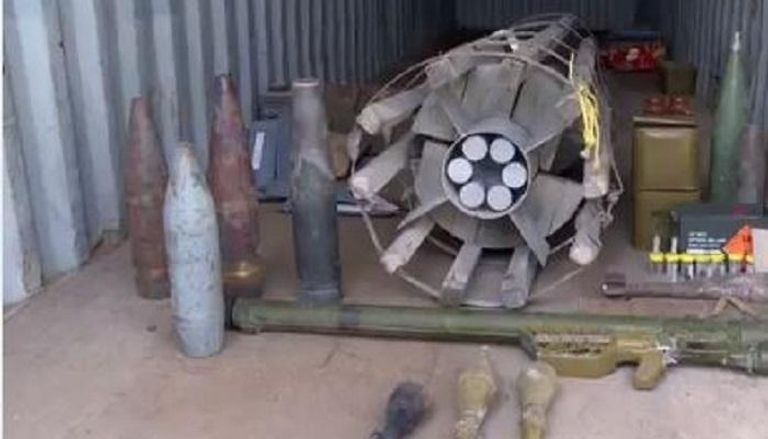 صورة من داخل مخزن الأسلحة الذي عثرت عليه قوات التحالف