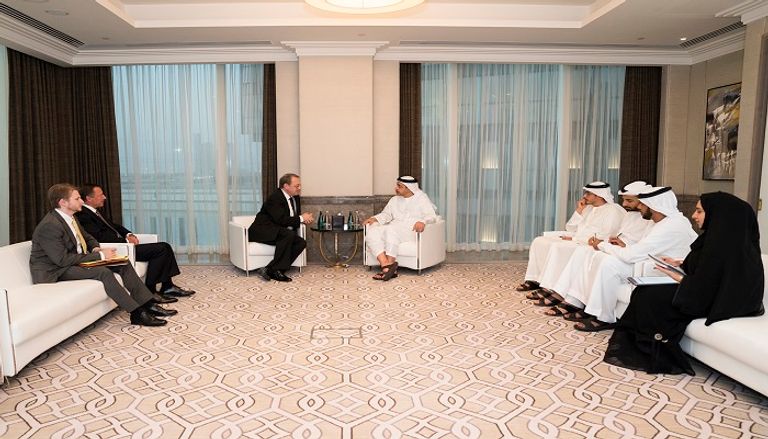 الشيخ عبدالله بن زايد آل نهيان يستقبل مبعوث الرئيس الروسي