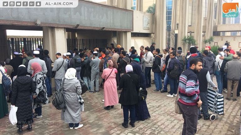 إقبال كثيف في الساعات الأولى لمعرض القاهرة للكتاب