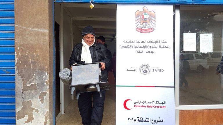 توزيع المساعدات الإماراتية في لبنان