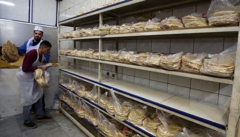 تطبيق زيادة أسعار الخبز في الأردن - الفرنسية