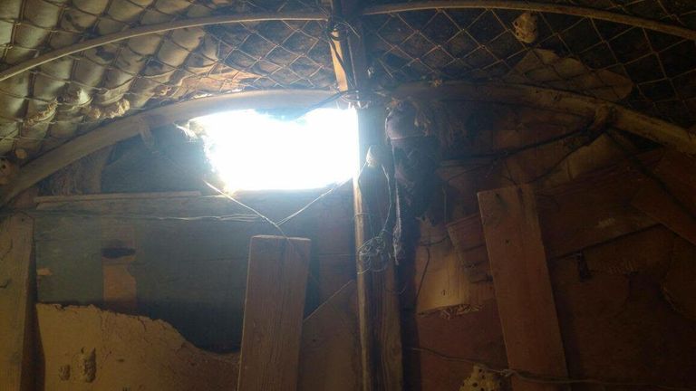 الجيش المصري يدمر ١٠ أوكار إرهابية بوسط سيناء