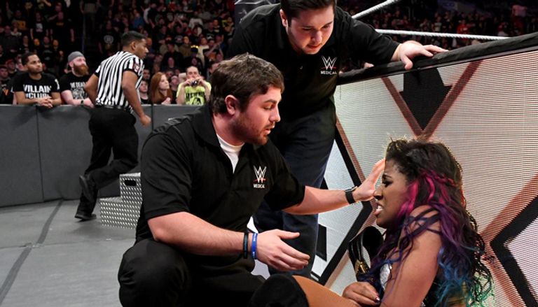 أندريد سين ألماس يحتفظ ببطولة nxt للرجال