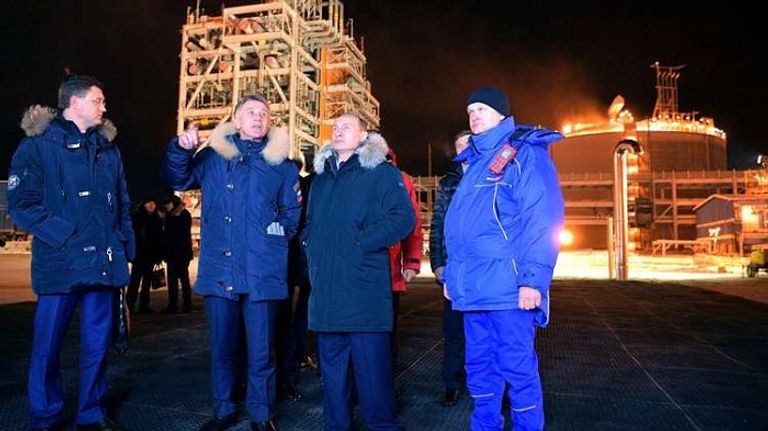 بوتين يتفقد مشروع يامال للغاز- رويترز