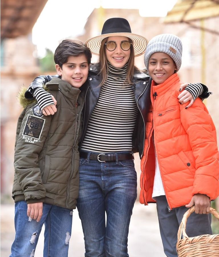 الصورة التي نشرتها نانسي عجرم وتجمعها مع لجي وجورج نانسي عجرم تدعو معجبيها للتصويت لعضوي فريقها في ذا فويس كيدز