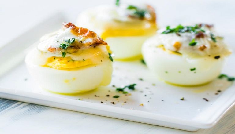 البيض المسلوق فوائد البيض عديدة