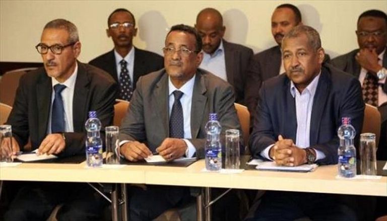 وفد الحكومة السودانية في جلسة تفاوضية سابقة- أرشيف
