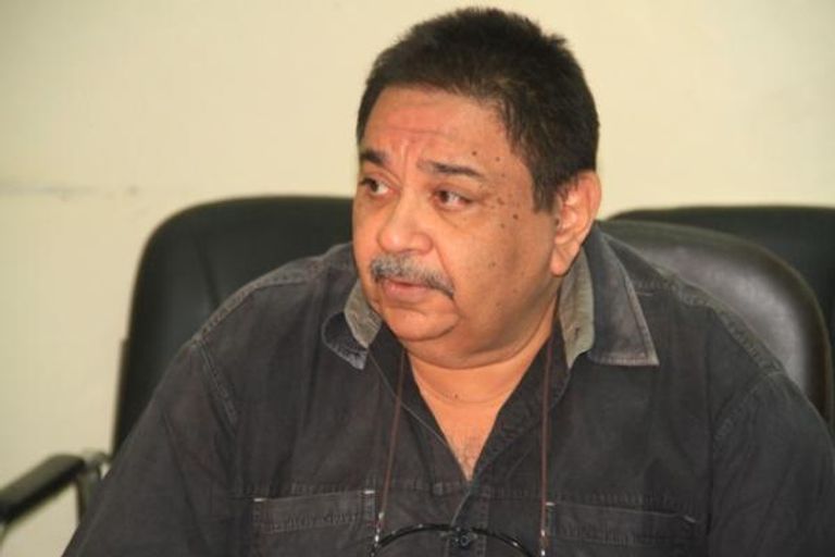 الدكتور صفوت صبحي فانوس، أستاذ العلوم السياسية بجامعة الخرطوم  وفد الحكومة السودانية في جلسة تفاوضية سابقة- أرشيف