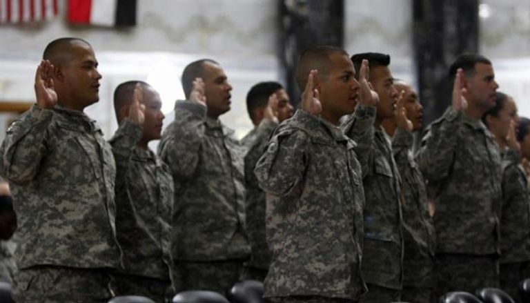 مجندون أجانب في الجيش الأمريكي يحلفون قسم الجنسية بأفغانستان- أرشيفية