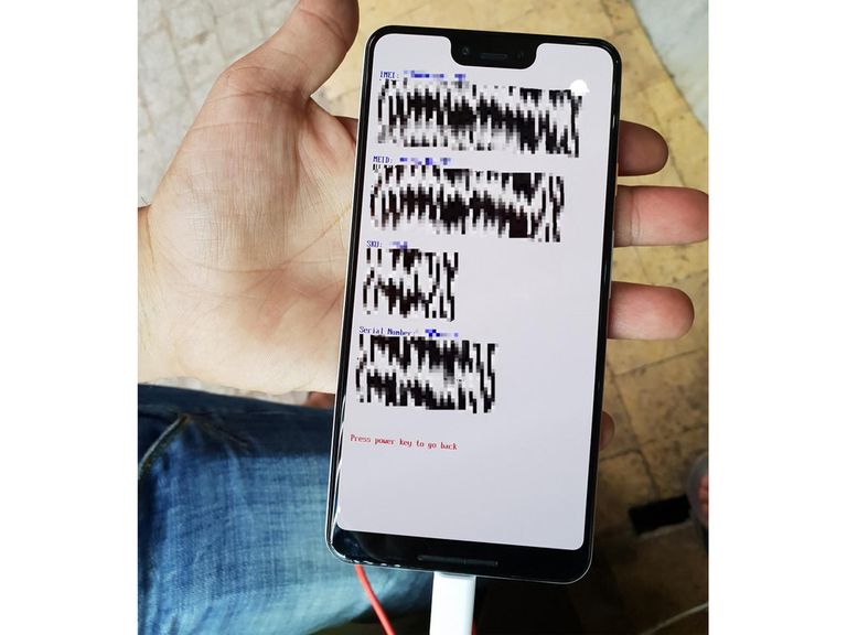 هاتف Oppo F9 بشق جميل في الأعلى 