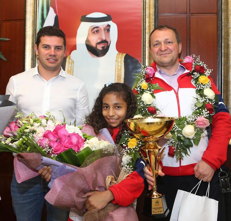 الشيخ محمد بن زايد آل نهيان مع روضة السركال