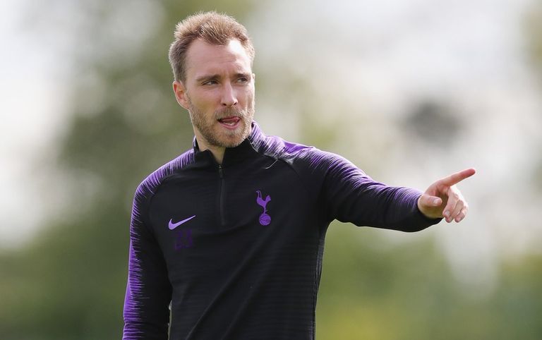 إريكسين هوجو لوريس يدعم السبيرز أمام البارسا